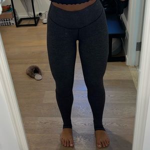 Lululemon Size 6 Heathered Chevron Black leggings